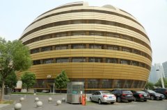 <b>中国十大最丑建筑-郑州“金蛋”</b>
