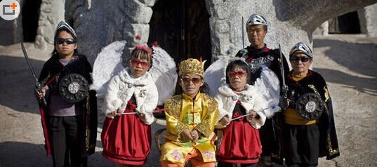 史上最矮人国-中国昆明市西山之麓