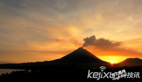 世界十大最美丽火山(图文）旅游最佳选择地