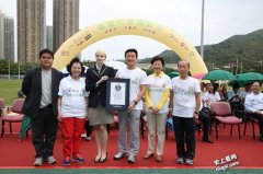 世界最长握手链由香港3,434名参与者完成