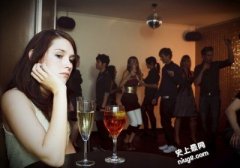 聪明人少见朋友更开心？