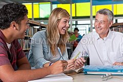重学业怕社交 大学新生常抑郁