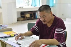 「高考最牛钉子户」又称考王梁实 终战第