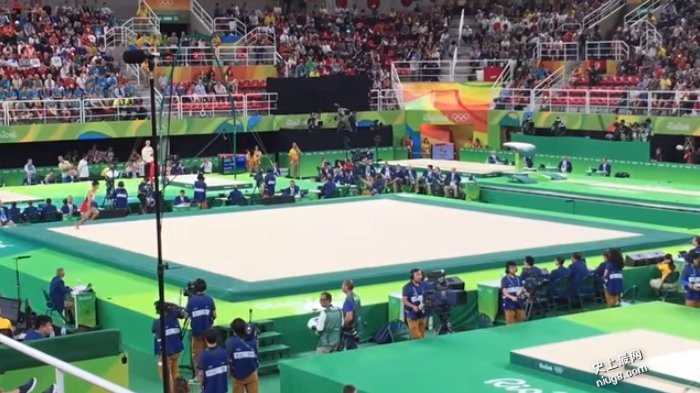日本体操选手在奥运赛场「空中滚筒洗衣机」神招