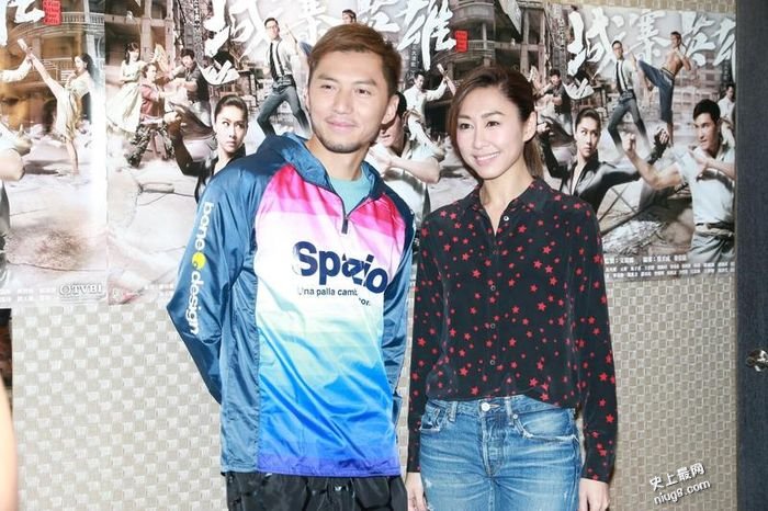香港无线剧集《城寨英雄〉袁伟豪「牙佬」劲吸师奶粉丝望拿奖