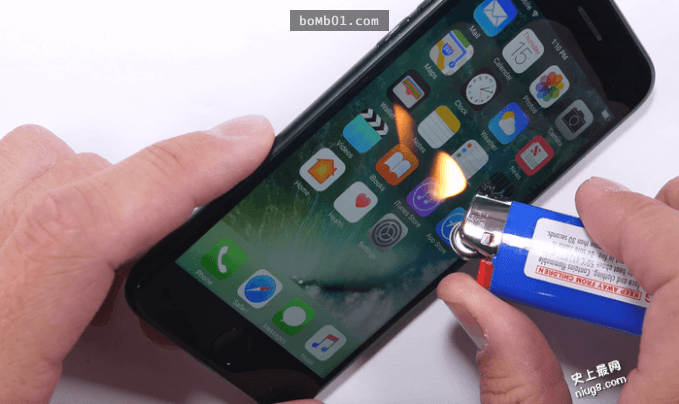 iPhone 7做机身耐刮、火烤与折弯测试，结果让人有点惊讶