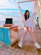 曾莞婷「下衣失踪」秀美腿 网惊：三角地