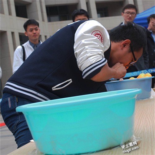 一分钟漏斗运乒乓球数量最多