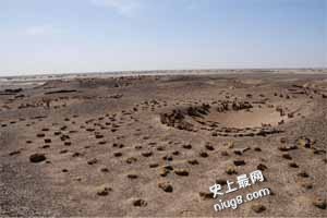 罗布泊-太阳墓,型如太阳的墓地