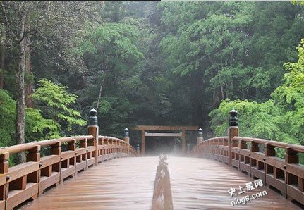 曼威斯山英国皇家空军基地 世界十大禁地之一曼威斯山英国皇家空军基地探