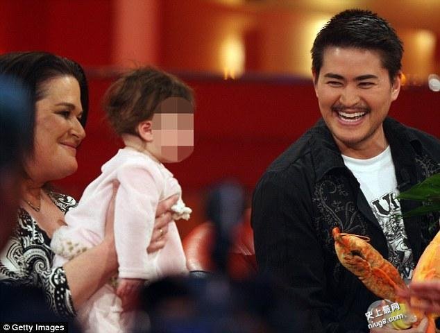史上首位怀孕男子二度结婚，曾育三子