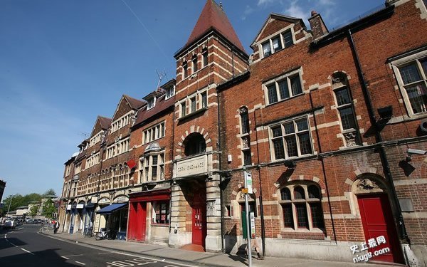 最新英国十大高性价比院校排行榜