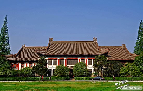 最新中国最美10座大学 你的母校上榜了吗