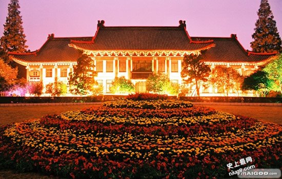 最新中国最美10座大学 你的母校上榜了吗