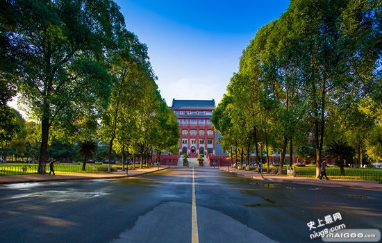 最新中国最美10座大学 你的母校上榜了吗
