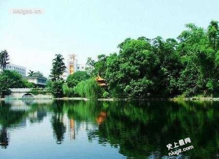 最新盘点中国十大高校名湖