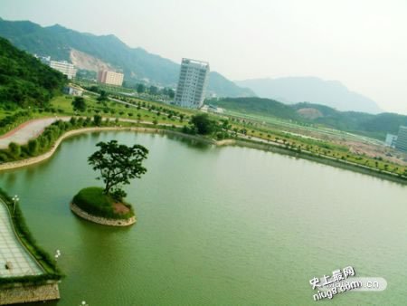 最新盘点中国十大高校名湖