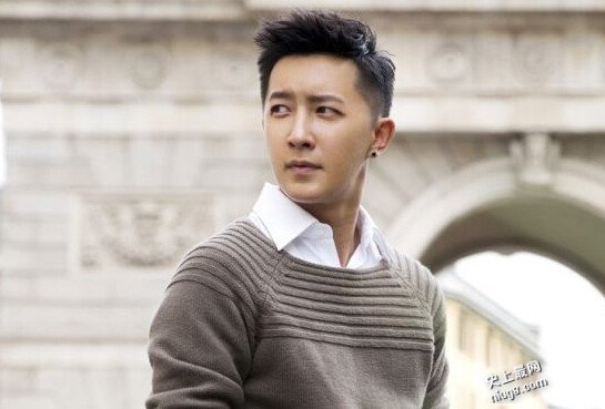韩庚随团访韩 网友吐槽路人与偶像两极化是什么