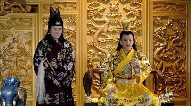 没净身就入宫的假太监淫乱后宫