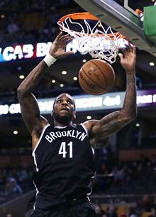 NBA》湖人看中罗宾生 易建联添劲敌