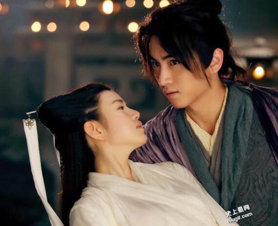 陈晓微博宣布领证结婚生子：陈妍希演绎神雕侠