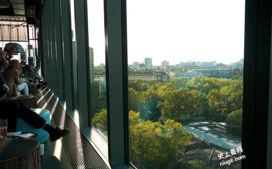 世界上最奇特的10家酒吧 品上一杯别样风味