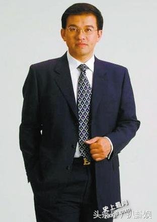 51岁王志全家福最新近照曝光 一家三口其乐融融