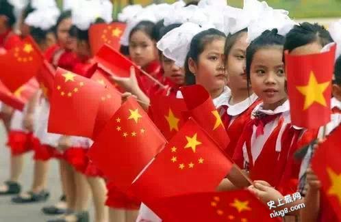 印度一地区自古就崇拜龙图腾 曼尼普尔邦人都在