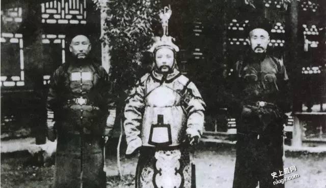 袁世凯为何把隆裕皇后奉为女神 死后降半旗得到