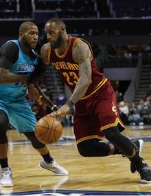 《NBA》美媒：詹姆斯注定输给乔丹