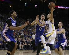 NBA》柯瑞决胜节发飙 勇士逆袭七六人止败